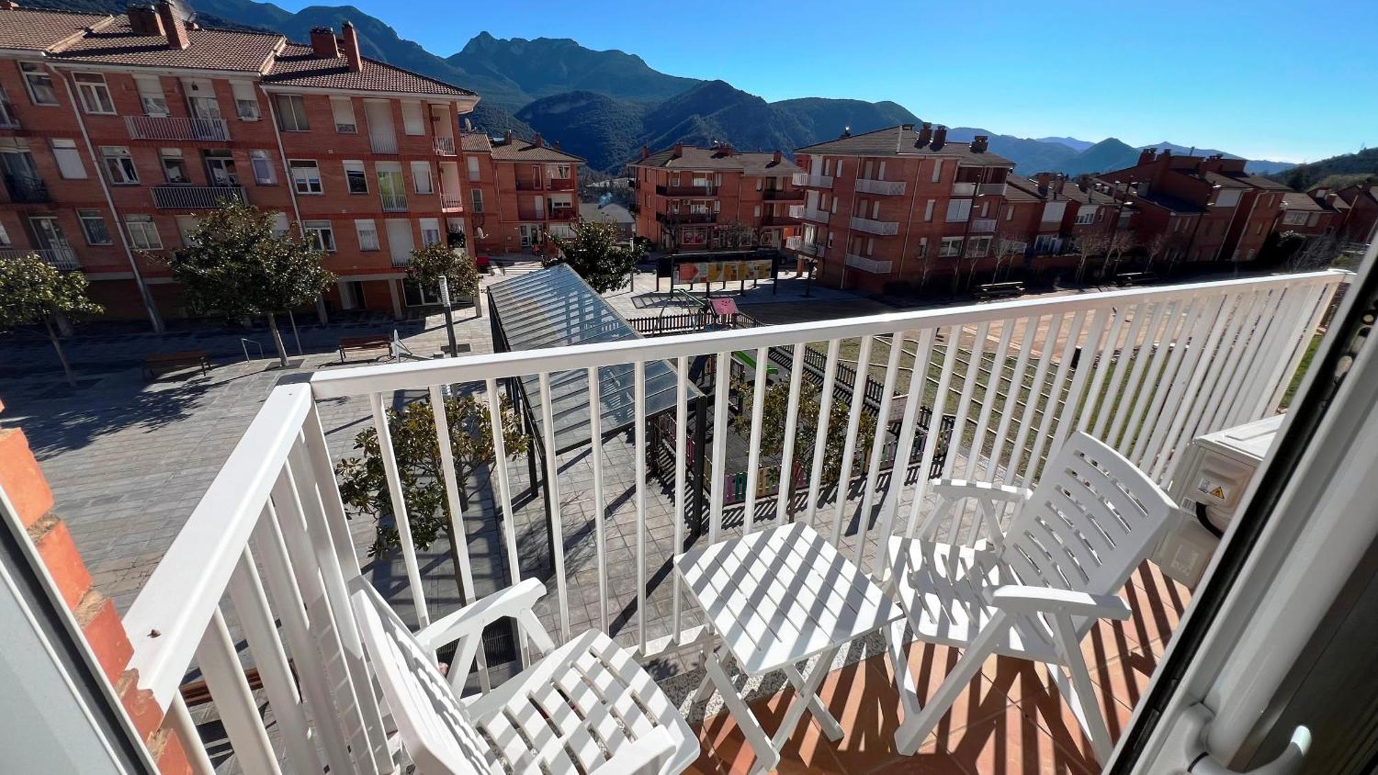 Apartament Acollidor Al Bergueda 6P Sant Jordi de Cercs Dış mekan fotoğraf